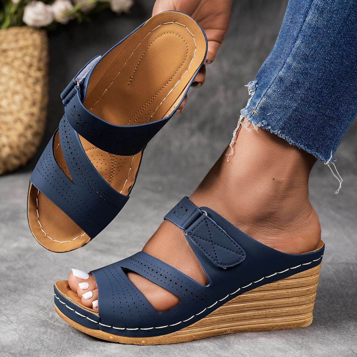 Casual Open Toe with Comfortable Ankle Strap Women's Tan Wedge Sandals